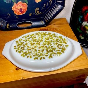 Vintage Pyrex Casserole 2.5 Quart lid Olives